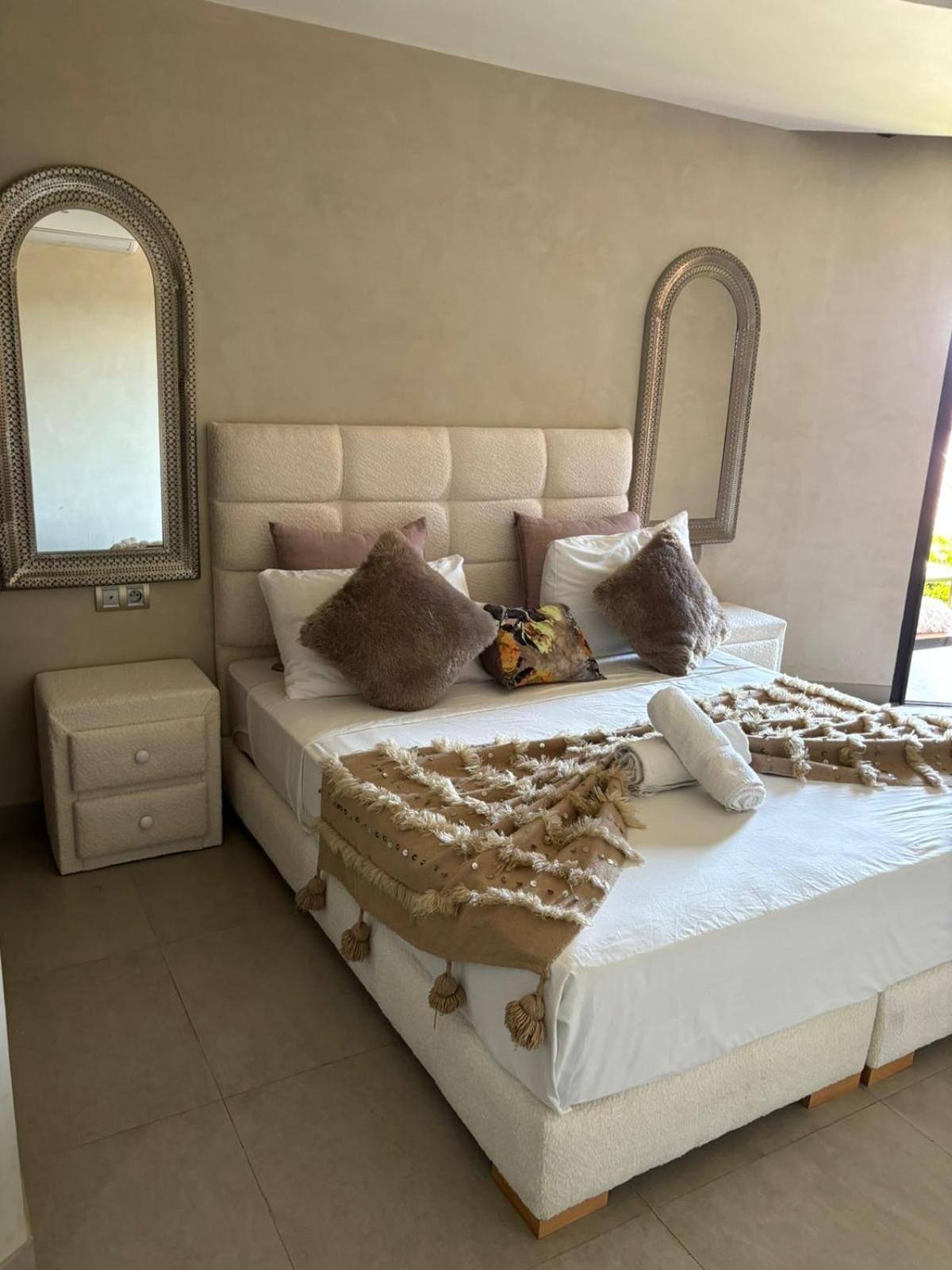 Neuf Climatise, Centre Marrakech. Apartamento *